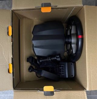 Volante FR-TEC Suzuka Wheel Elite 3, con embrague.