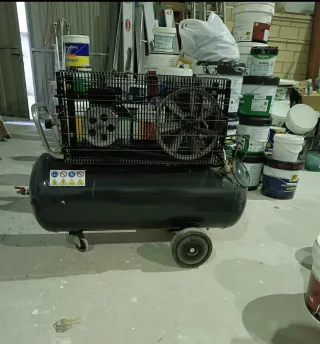 Einhell Compresor  2 HP,100L,de correa