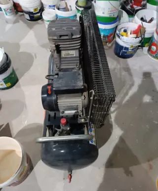 Einhell Compresor  2 HP,100L,de correa