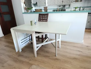 Mesa abatible madera Ikea.
