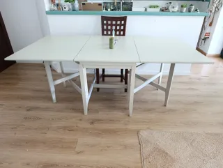 Mesa abatible madera Ikea.