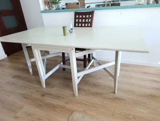 Mesa abatible madera Ikea.
