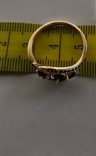 Anello in lega dorata rosa con pietre nere Donna