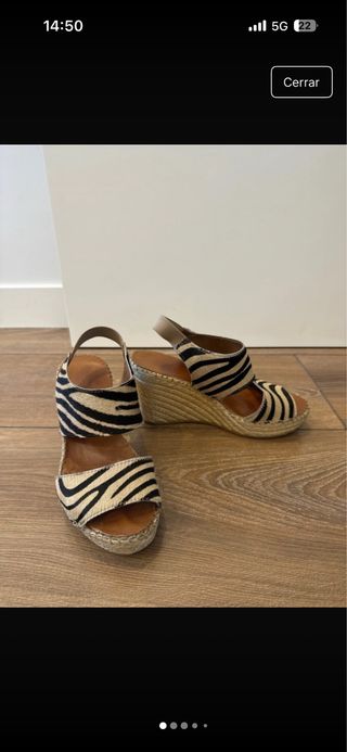 Sandalias cuña El Corte Inglés estampado cebra