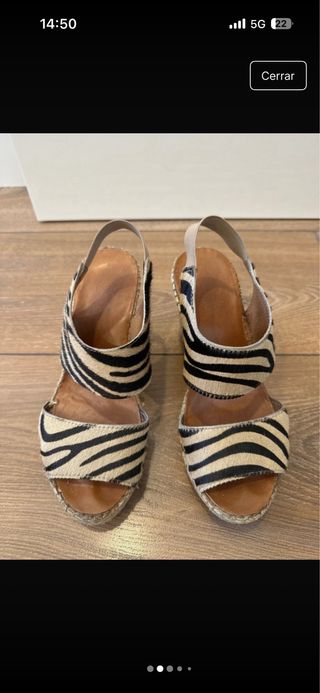 Sandalias cuña El Corte Inglés estampado cebra