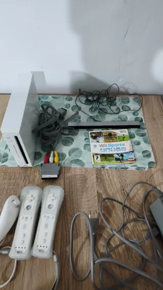 Nintendo Wii Blanca + Accesorios y más juegos