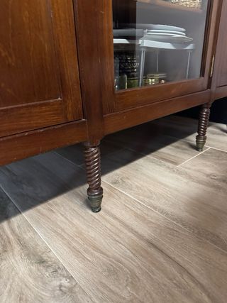 Aparador antiguo madera y mármol