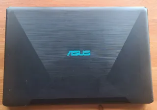 Portátil ASUS R570Z