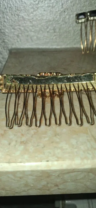 Fermacapelli con strass neri e argento