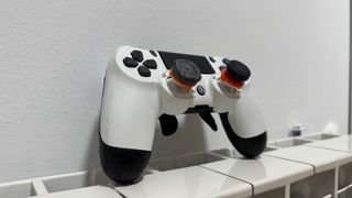 Mando ScufGaming PS4.