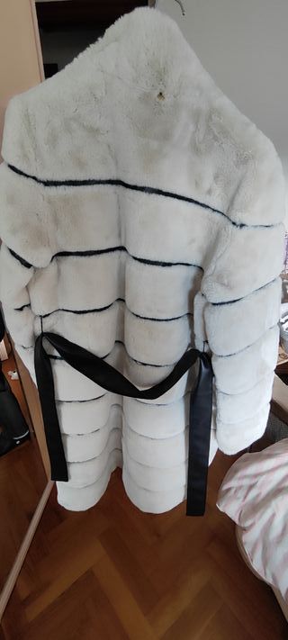 Elegante abrigo blanco talla S 34/36