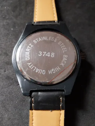 Reloj LCT Negro y Plateado