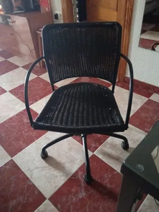 Silla de oficina IKEA negra