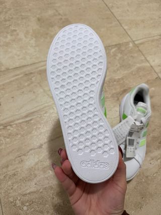 Adidas Grand Court