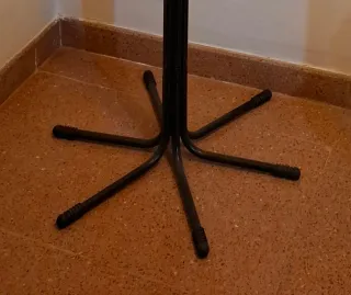 Perchero RIGG diseño Tord Björklund