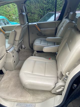 Infiniti QX56 2004