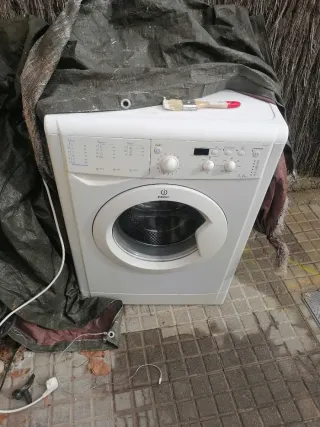 Lavadora Blanca. 7 Kilos