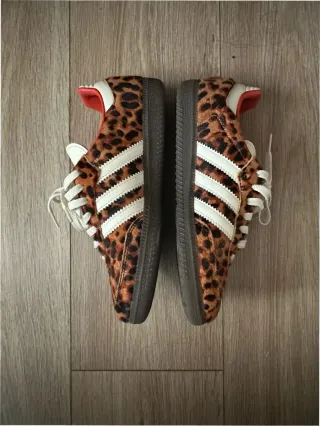 Adidas Samba OG Leopardo Rojo Talla 40