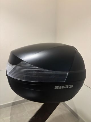 Baúl SHAD SH33 Negro con soporte