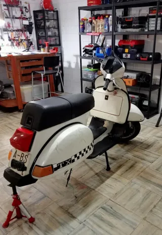 Vespa TX 200 sin motor