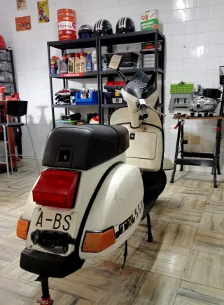 Vespa TX 200 sin motor