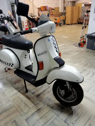 Vespa TX 200 sin motor