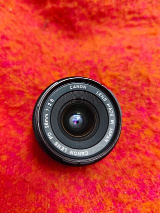 Canon FD 28mm F2.8 Lente