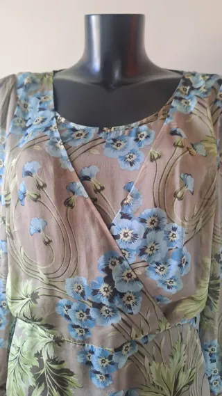 Elegante camisa estampada floral mujer