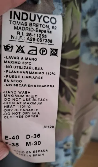 Elegante camisa estampada floral mujer