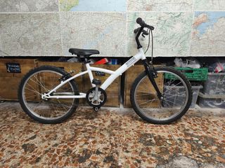 305. Bicicleta MTB Blanca. De 6 a 9 años.
