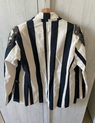 Giacca con spalline righe