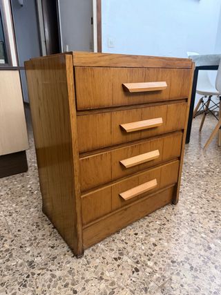 REGALO: Mesita de noche de madera