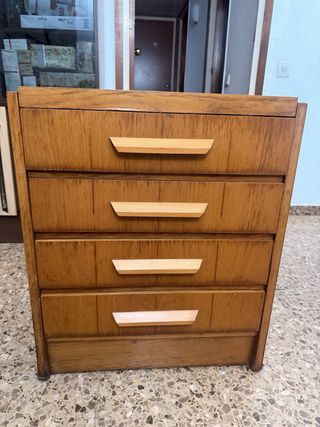 REGALO: Mesita de noche de madera