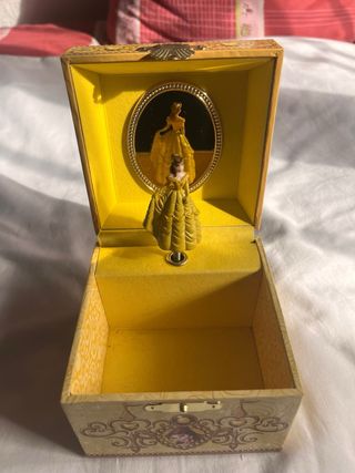 Caja Musical Bella y Bestia