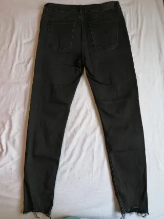 Pantalón pitillo negro Bershka