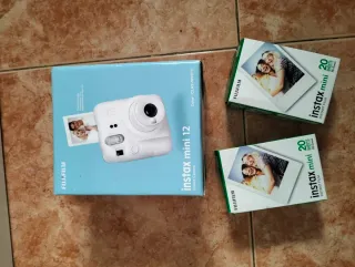 Cámara Fujifilm Instax Mini 12 Blanca