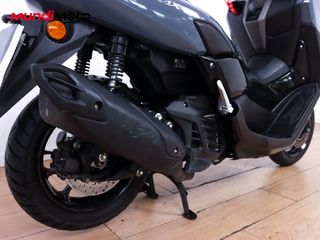 YAMAHA NMAX