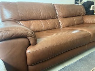 Divano Chesterfield in Pelle Marrone di Alta Qualità