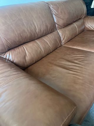 Divano Chesterfield in Pelle Marrone di Alta Qualità