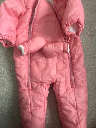 Buzo invierno rosa con manoplas