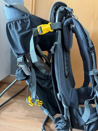 Mochila Portabebés Trekking Deuter ComfortPlus