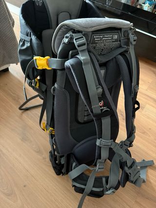 Mochila Portabebés Trekking Deuter ComfortPlus