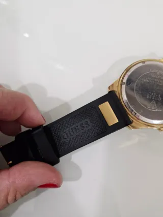 Reloj Guess Dorado y Negro Hombre