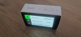 Cámara Yi 4K + Carcasa + 2 Baterías