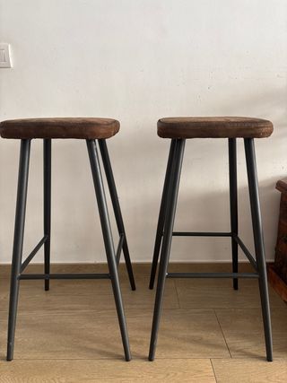 Taburetes de Barra Marrones y Negros