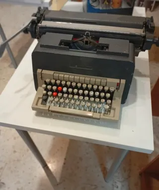 Máquina de escribir Olivetti 98 Regalo cinta tinte
