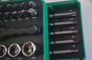 Set cacciavite a cricchetto con bussole