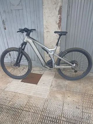Bicicleta eléctrica de montaña