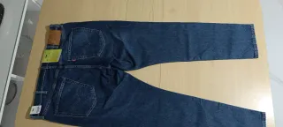 Pantalón Levis STRAUS mod. 512, W38 nuevo