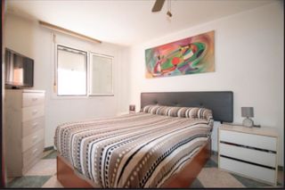 Piso en loreto cadiz con 3 habitaciones amplias